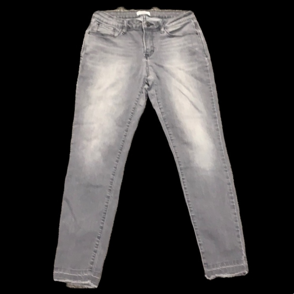 Kensie Jeans Grey Sz 6 Tapered Legs Frayed Ankles